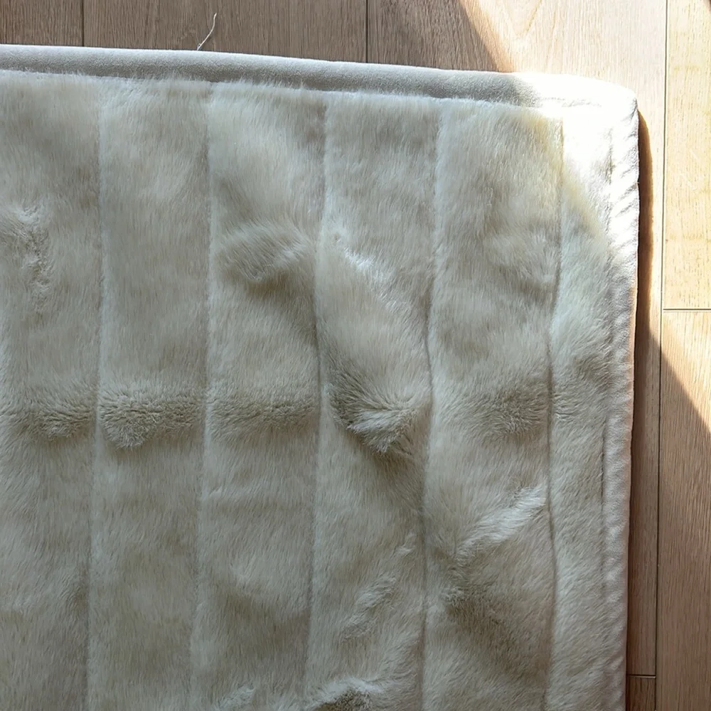 Pottery Barn Faux Mink Blanket 50x60